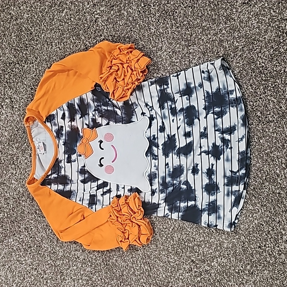 BMg XL ghost 👻 themed Halloween shirt